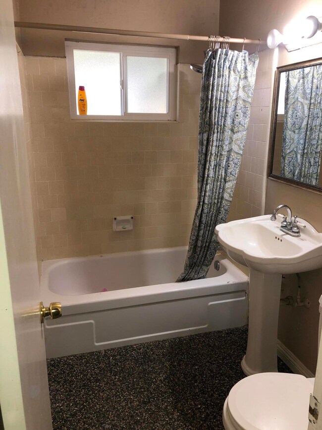 A5DBE0B8-B140-48F5-8B29-7ED5DEB3B19D