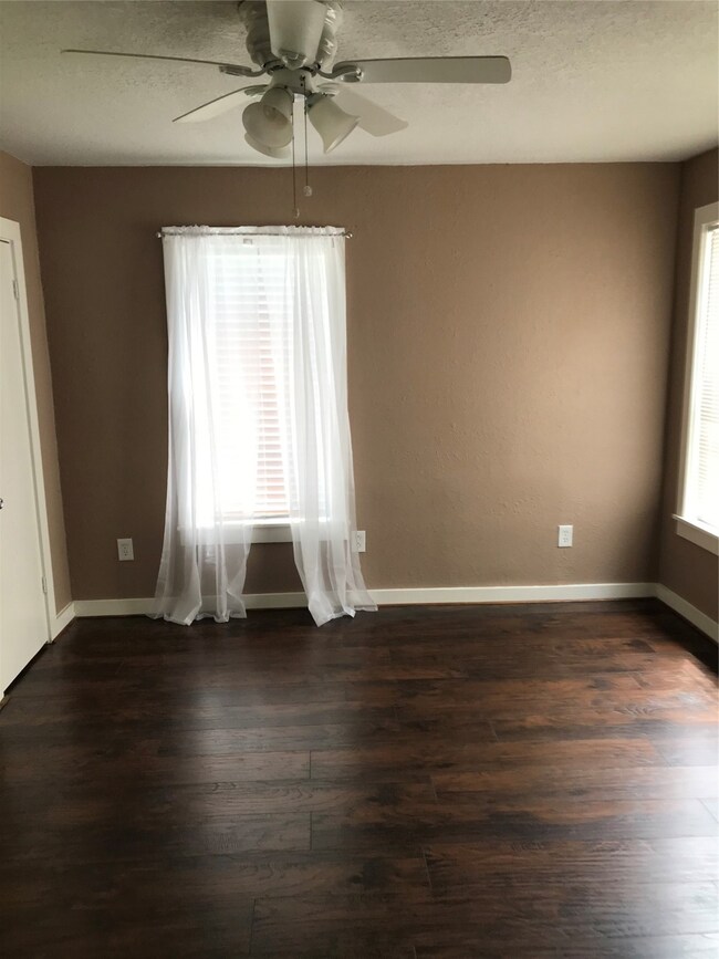 6002 Cruse Rd, Houston, TX 77016 - photo 5