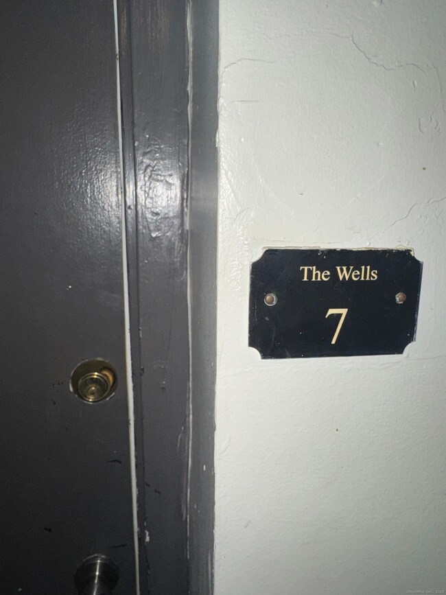 335 Wells St unit 7, Bridgeport, CT 06606 - photo 2