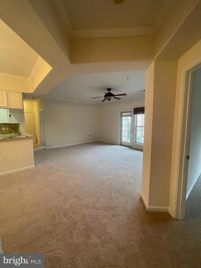 2931 Deer Hollow Way unit 205, Fairfax, VA 22031 - photo 6