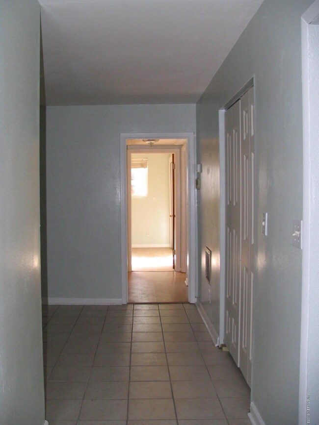 6418 Otelia Cir, Jacksonville, FL 32210 - photo 6