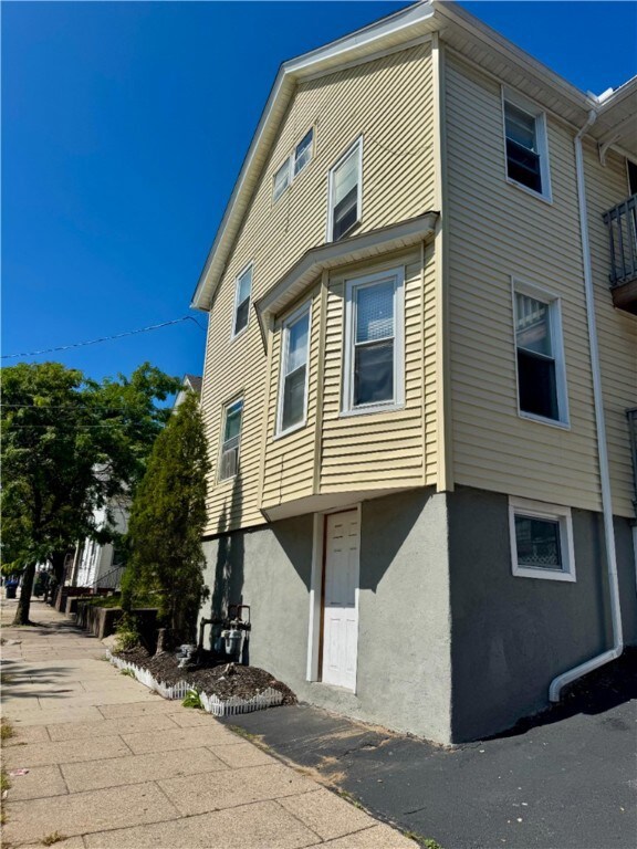329 Plainfield St unit 2, Providence, RI 02909 - photo 2