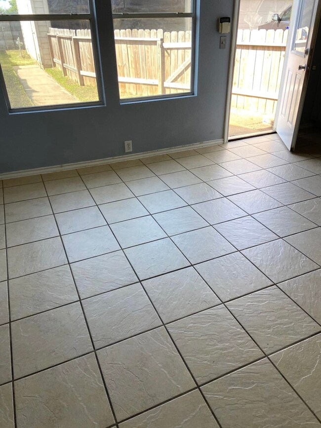 16826 Pine Castle Dr, Houston, TX 77095 - photo 5