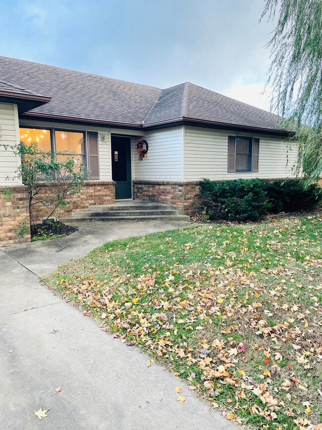 206 S Birum Ave, Bolivar, MO 65613 - photo 6