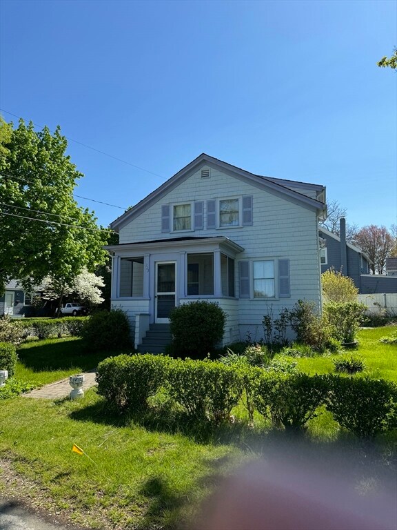 223 Ocean View Ave, Swansea, MA 02777 - photo 2