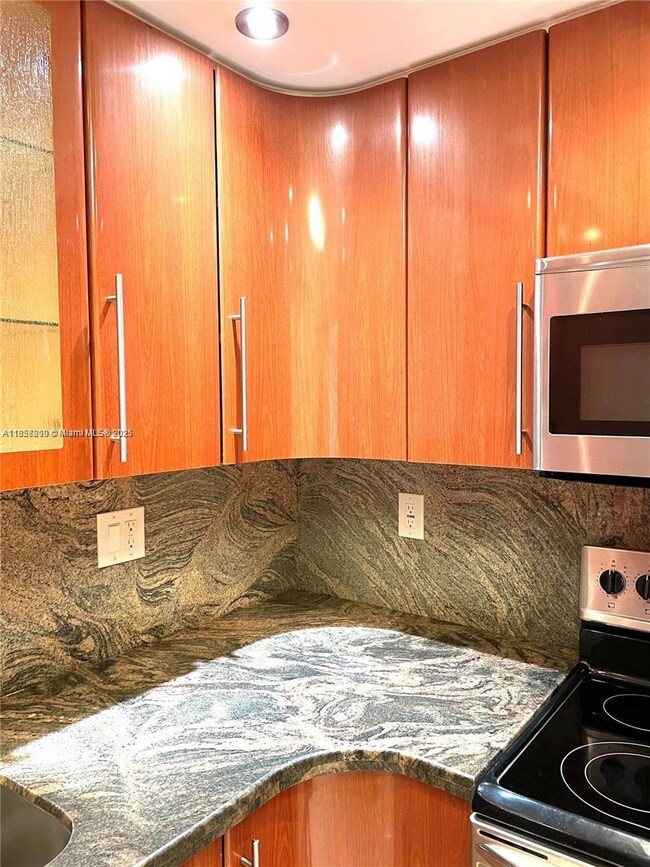 Winston Towers 600 unit 1103, Sunny Isles Beach, FL 33160 - photo 6