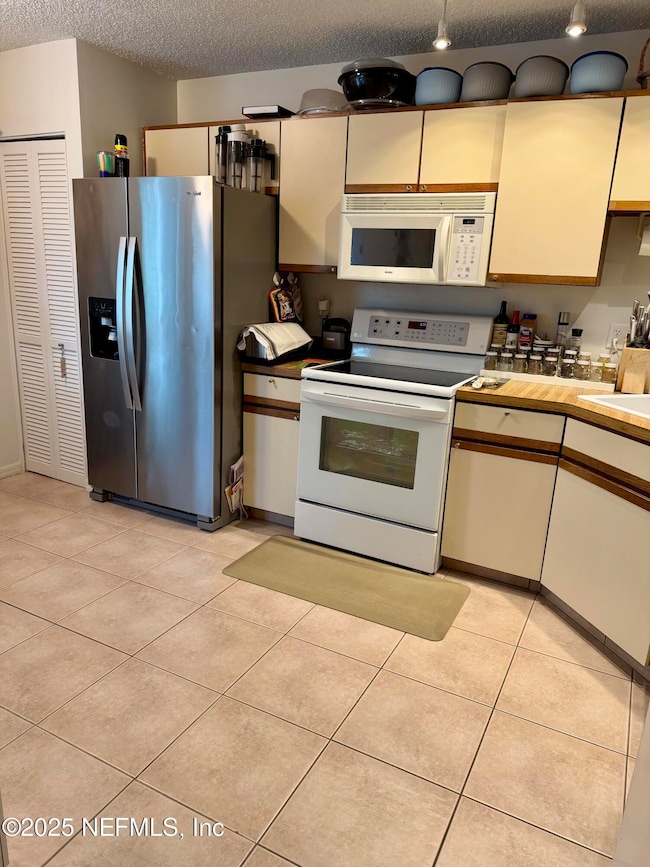 7620 Baymeadows Cir W unit 2242, Jacksonville, FL 32256 - photo 3