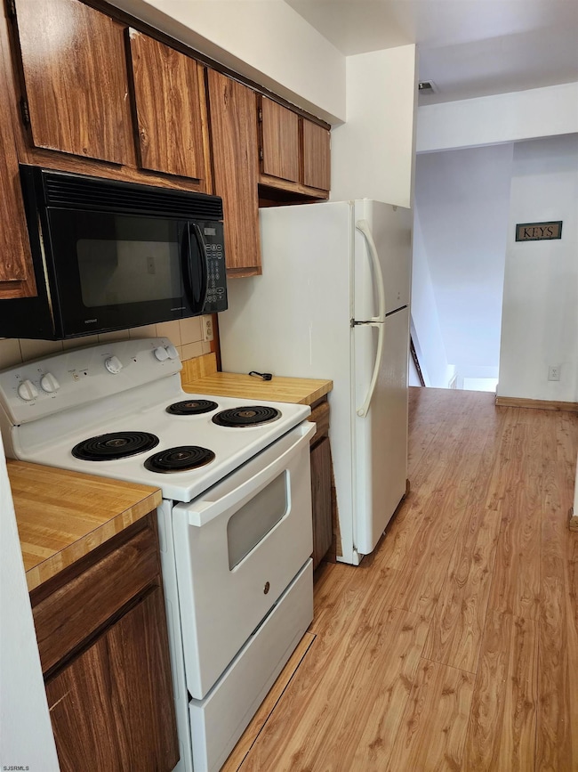 20 Country Oak Ln unit 20, Egg Harbor Township, NJ 08234 - photo 7