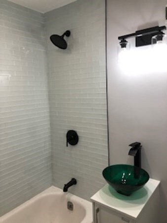 38 Juniper St unit 112, Brookline, MA 02445 - photo 5