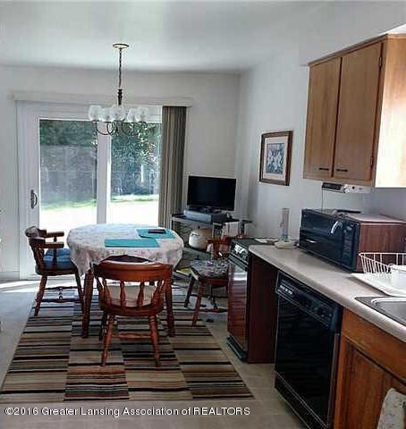 4217_Wainwright_kitchen-dining-area