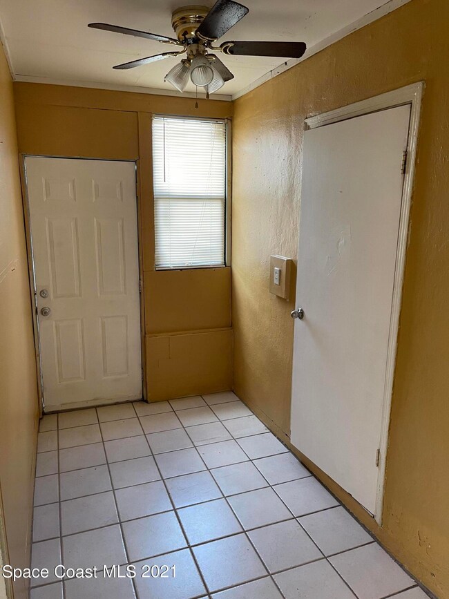 Alcove-Pantry Area