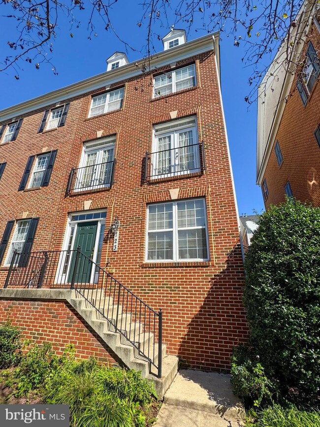 723 Hidden Marsh St, Gaithersburg, MD 20877 - photo 2