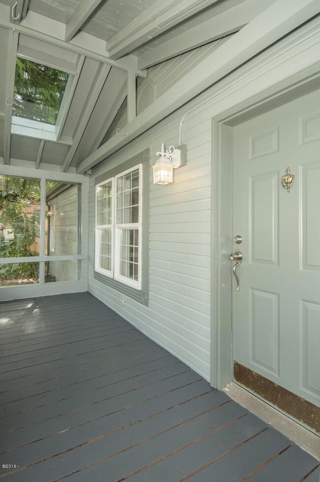 2122 SE 8th St, Lincoln City, OR 97367 - photo 4