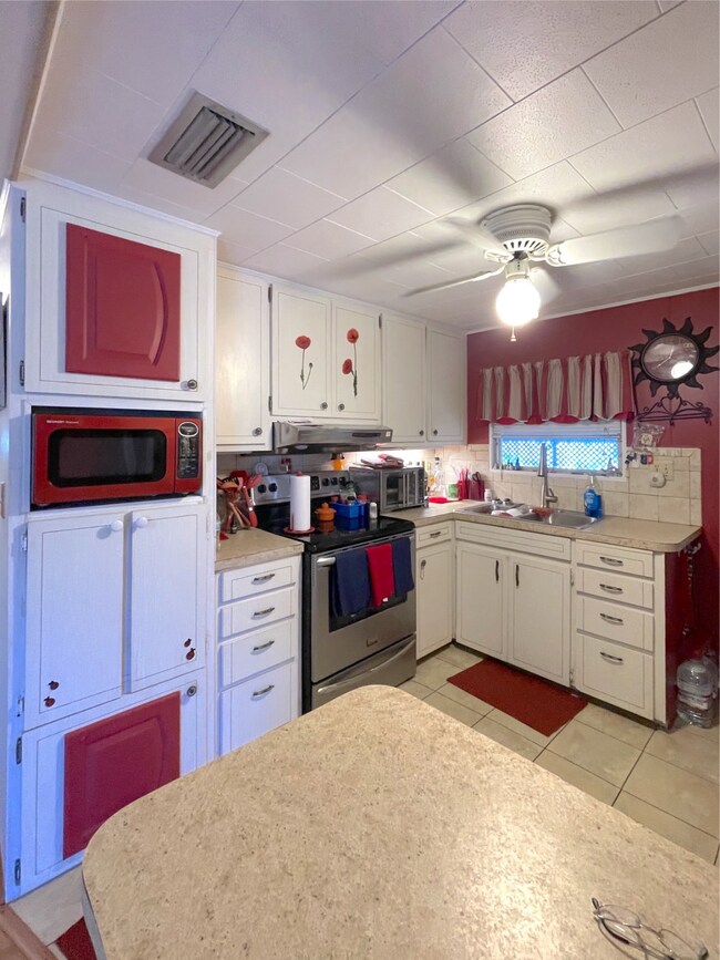 46 Bern Dr, North Fort Myers, FL 33903 - photo 6