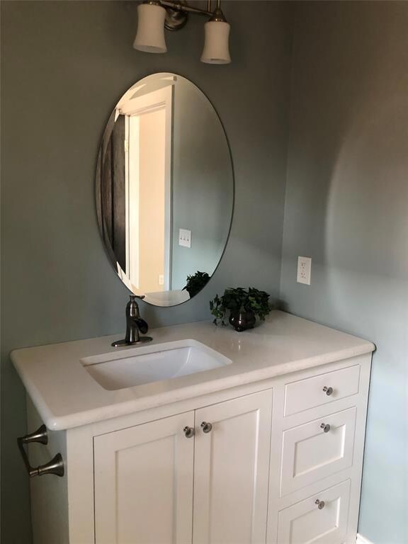 622 W Hull St, Denison, TX 75020 - photo 5