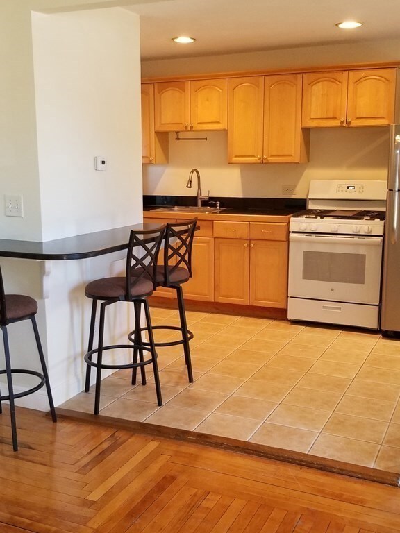 158 Bridge St unit 3, North Weymouth, MA 02191 - photo 5