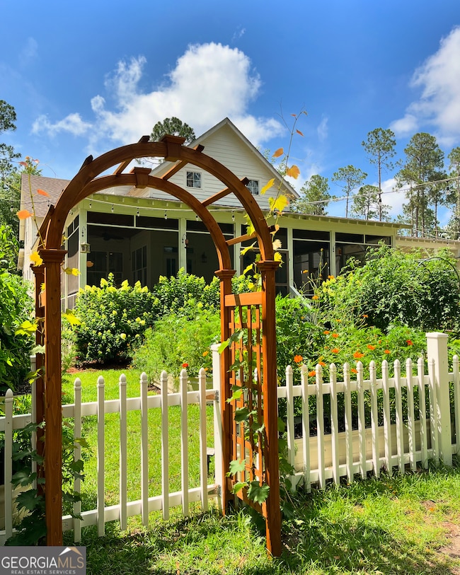 182 Rogers St, Hazlehurst, GA 31539 - photo 5