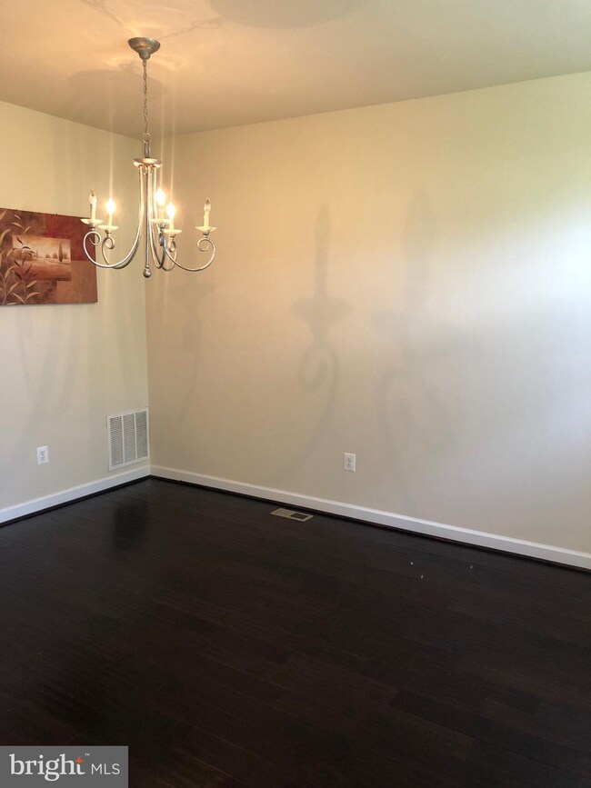 547 Garrett a Morgan Blvd, Hyattsville, MD 20785 - photo 4