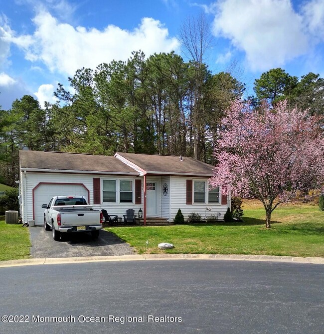 9 Buttonwood Ln, Whiting, NJ 08759 - photo 2