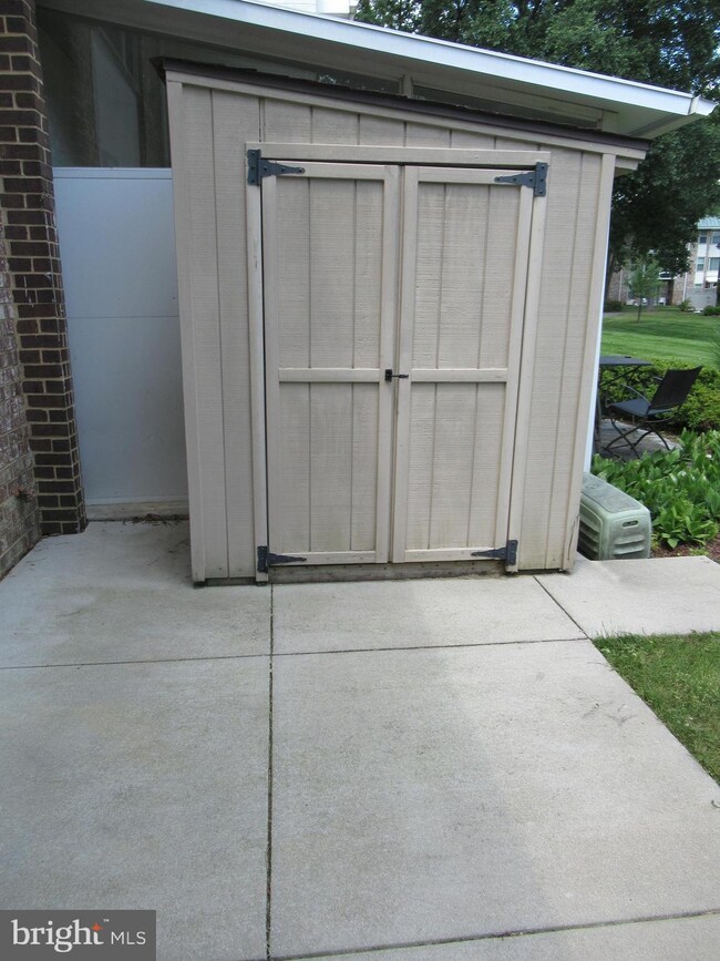 3566 Chiswick Ct, Silver Spring, MD 20906 - photo 4