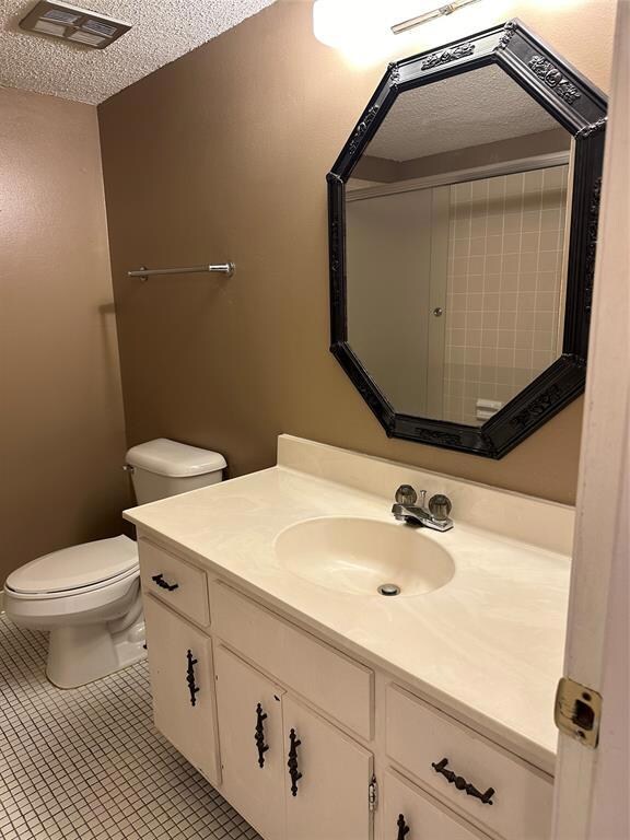 9523 University Ave unit 6, Clive, IA 50325 - photo 6