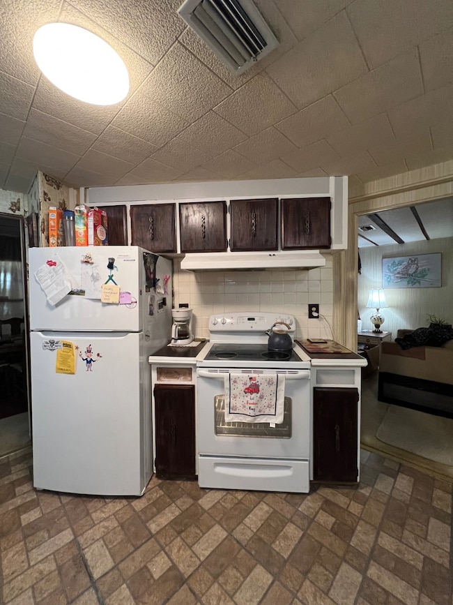 Appliances included