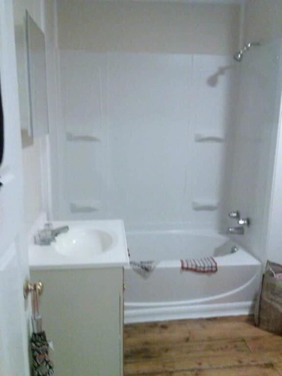 New Tub Surrounds