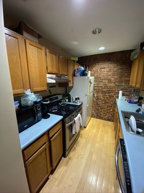 101 E Brookline St unit 3, Boston, MA 02118 - photo 3
