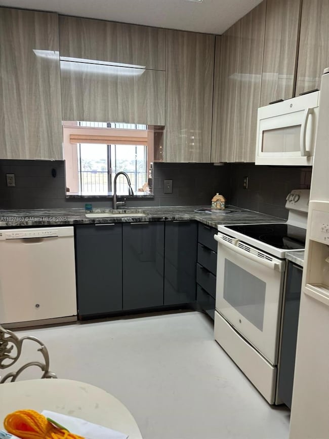 7310 Ashford Place unit 304, Delray Beach, FL 33446 - photo 7