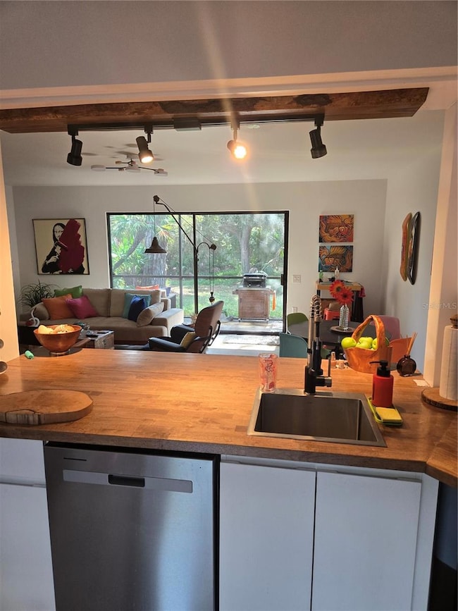 139 Woodland Place, Osprey, FL 34229 - photo 5