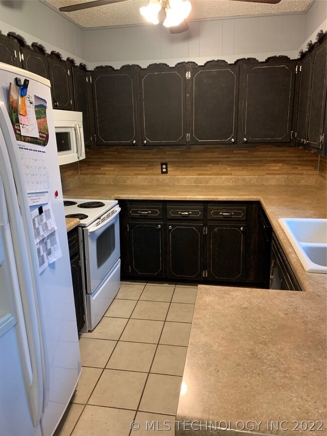 653 E 135th Place, Glenpool, OK 74033 - photo 6