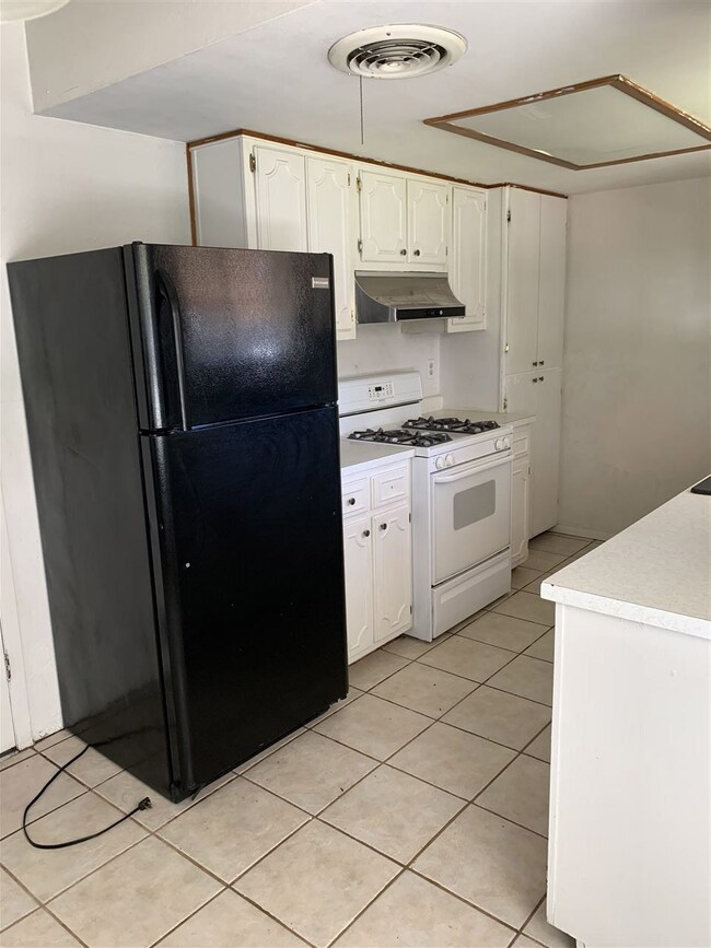 1833 Lamar Cir, Alamogordo, NM 88310 - photo 5