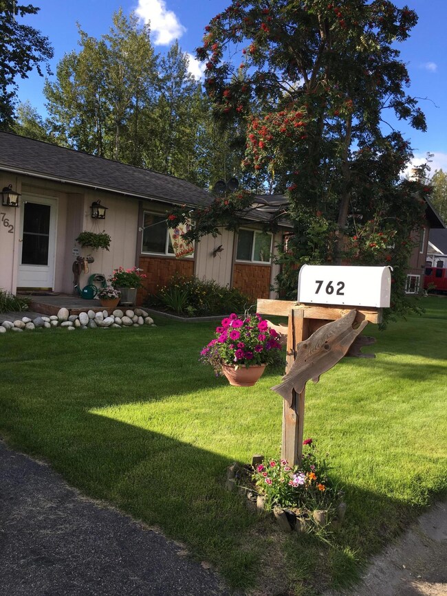 762 Norman St, Anchorage, AK 99504 - photo 4