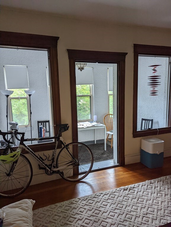 19 Agassiz St unit 21, Cambridge, MA 02140 - photo 2