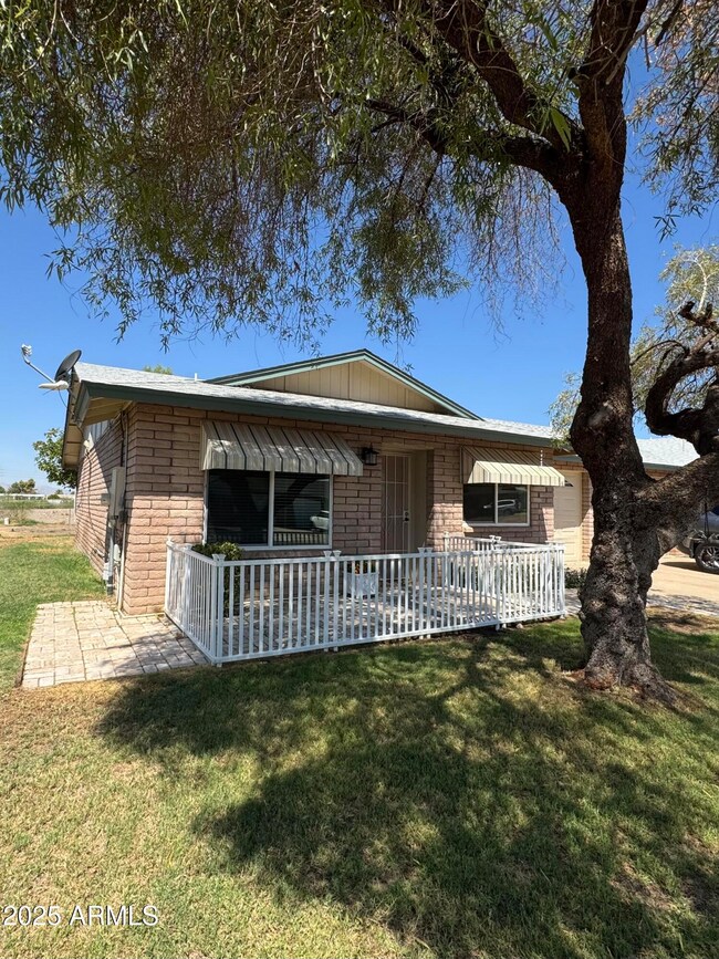 10002 N 97th Dr unit A, Peoria, AZ 85345 - photo 2