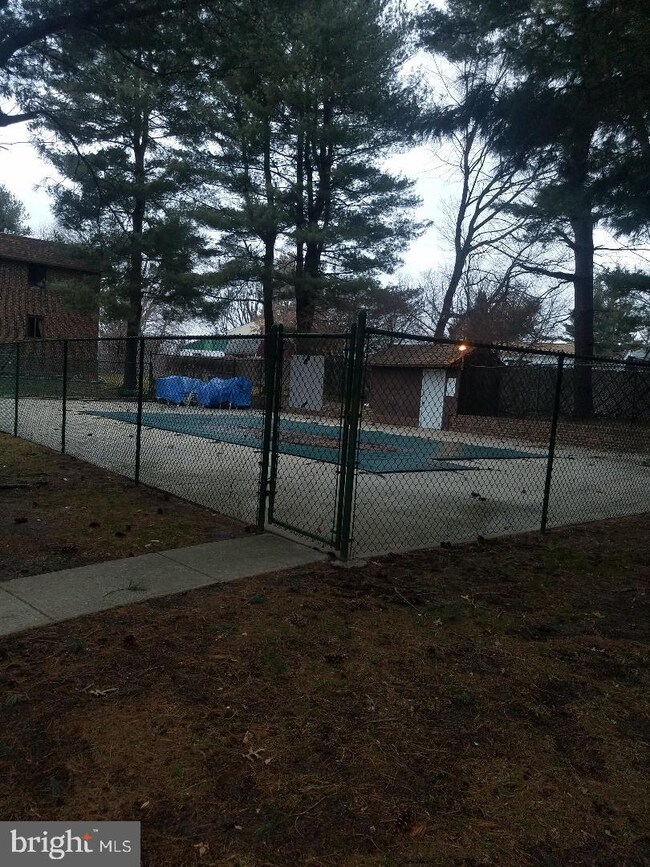 320 Saybrook Ln unit 11A, Wallingford, PA 19086 - photo 3