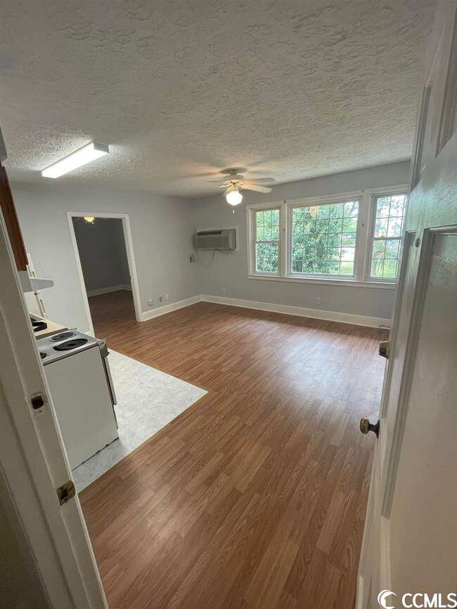 1500 Chester St unit 6, Myrtle Beach, SC 29577 - photo 2