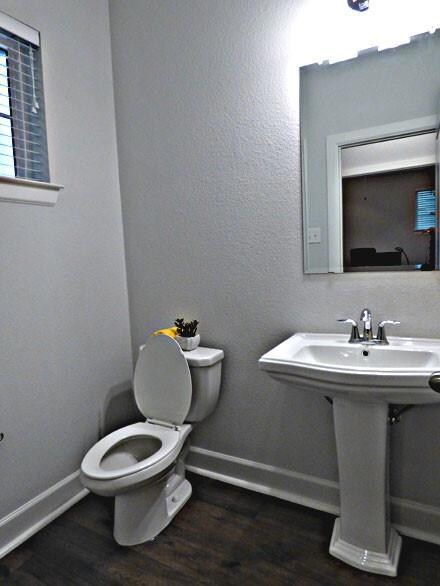 8739 Mangham St, North Richland Hills, TX 76180 - photo 6