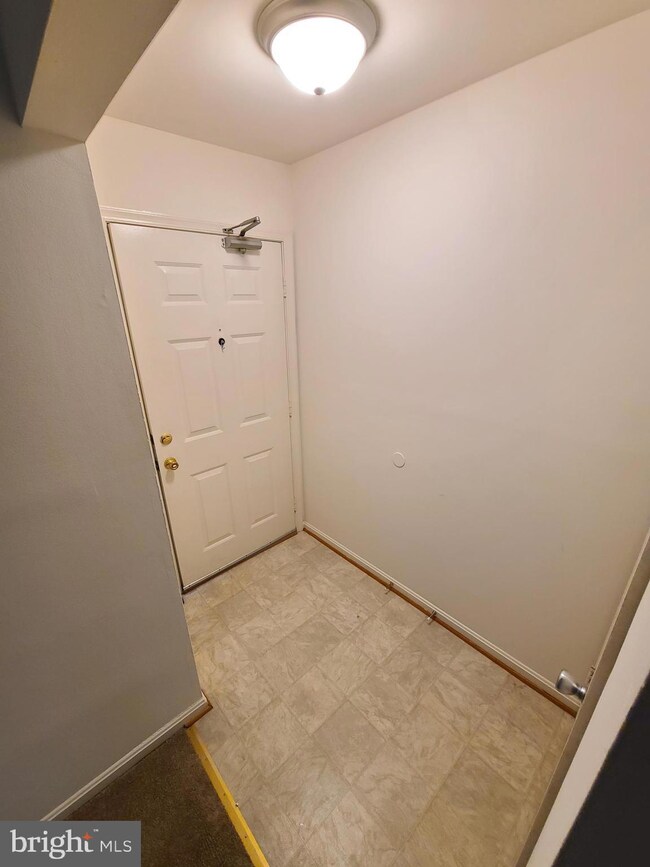 20229 Shipley Terrace unit 202, Germantown, MD 20874 - photo 2