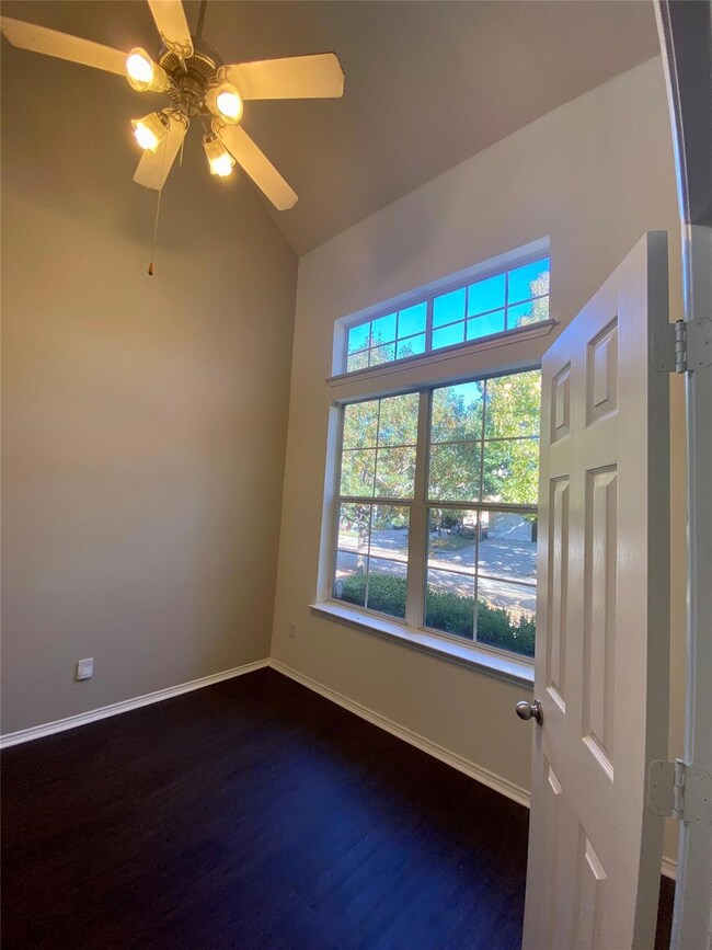 1901 Bridgeport Dr, Providence Village, TX 76227 - photo 5