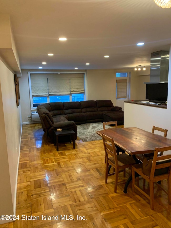 Imperial Towers unit 2J, Staten Island, NY 10304 - photo 5