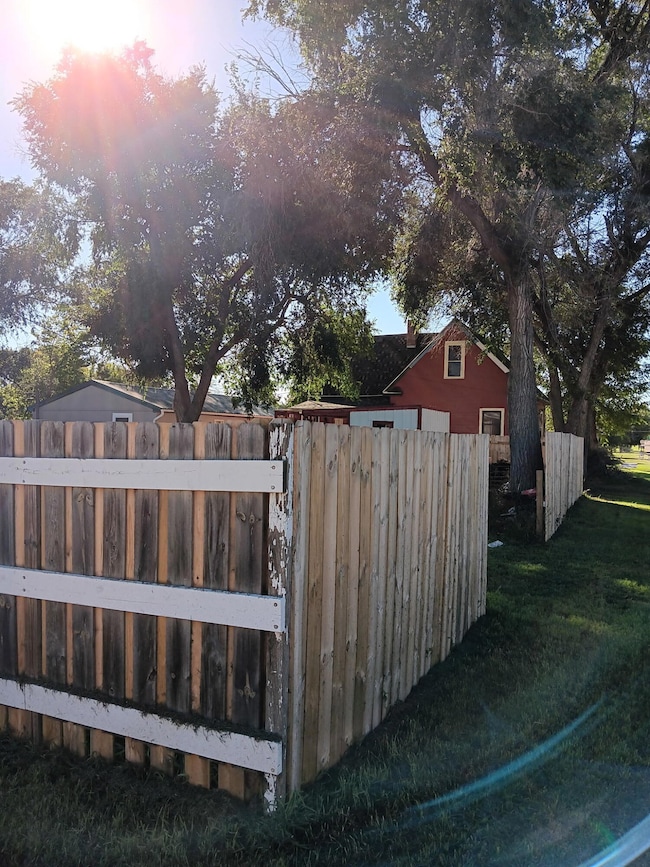 222 8th Ave E, Mobridge, SD 57601 - photo 4