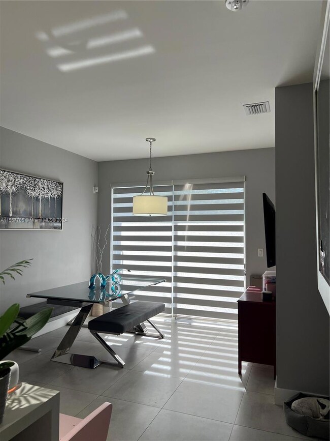 7184 NW 103rd Path unit 7184, Doral, FL 33178 - photo 5