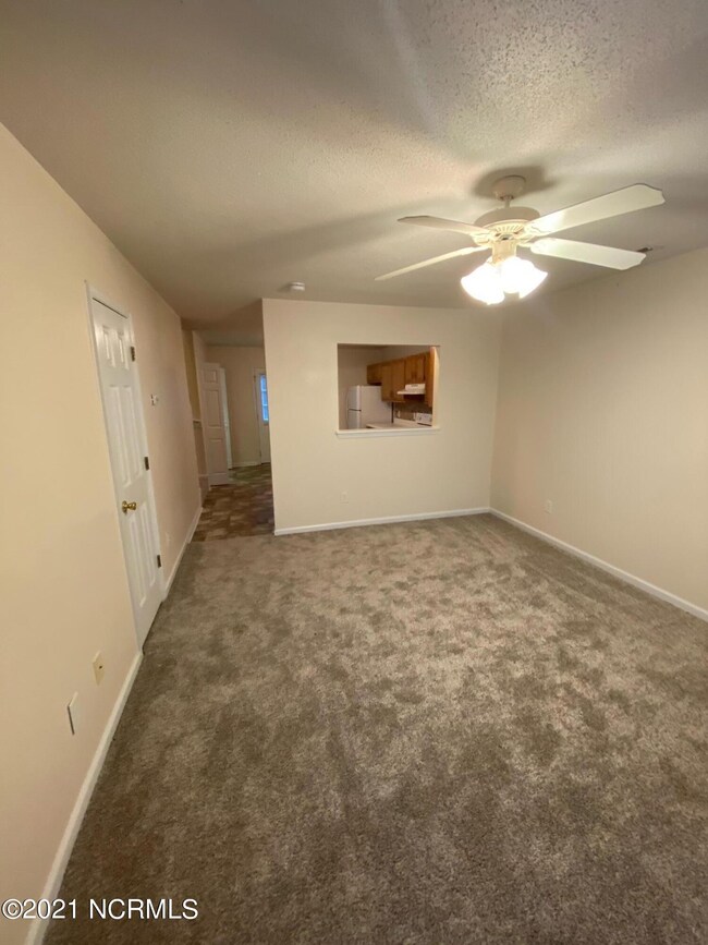 350 Bracken Place, Jacksonville, NC 28540 - photo 4