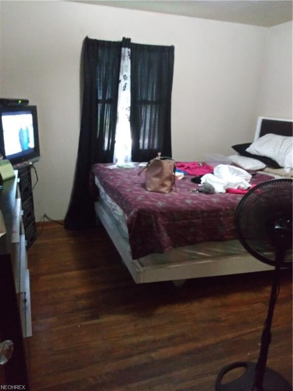 14135 Sylvia Ave, Cleveland, OH 44110 - photo 4