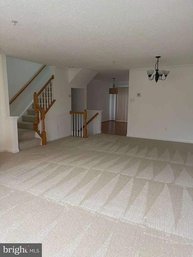 32 Cottage Field Ct, Germantown, MD 20874 - photo 3