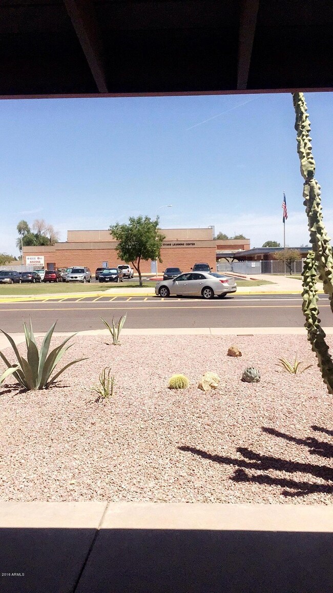 311 E Carter Dr, Tempe, AZ 85282 - photo 3