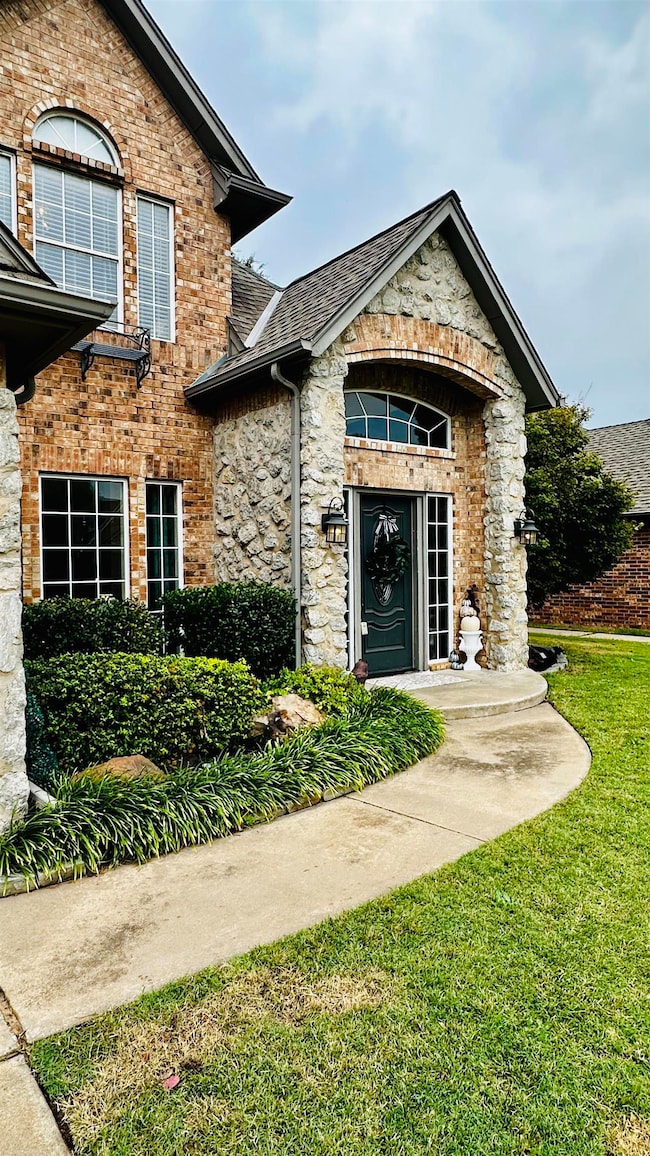 3814 Willow Lake Ln, Enid, OK 73703 - photo 2