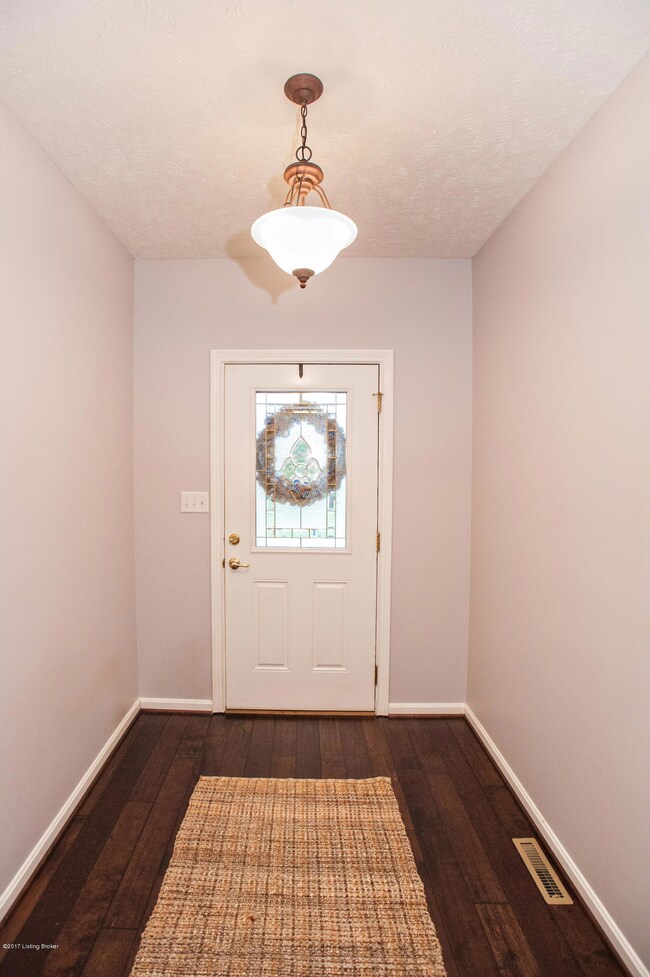 8509 William Cummins Ct, Louisville, KY 40228 - photo 4