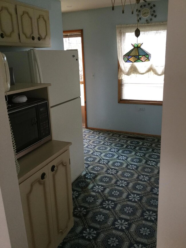 3547 Beulah Rd, Columbus, OH 43224 - photo 5